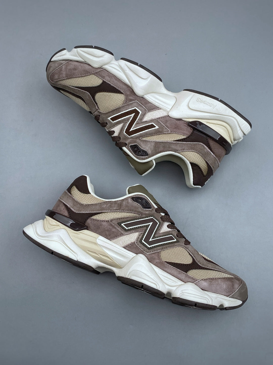 Pure original version of New Balance 9060 series retro versatile dad style casual sports running shoes